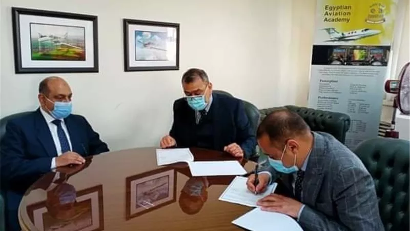 المصرية لعلوم الطيران توقع برتوكول تعاون مع اكسيلانت للبالون الطائر
