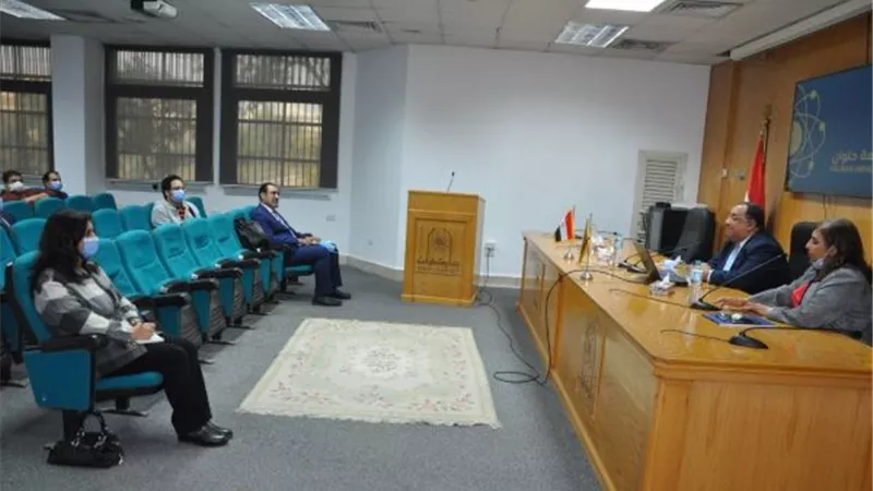 تفاصيل لقاء رئيس جامعة حلوان بأعضاء هيئة التدريس العائدين من البعثات.. بالصور