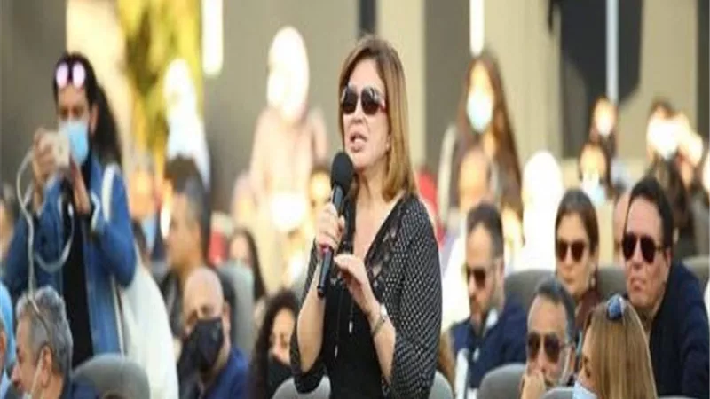 مظاهرة حب وعرفان.. رسالة غزل من إلهام شاهين لوحيد حامد بعد تكريمه فى القاهرة السينمائى
