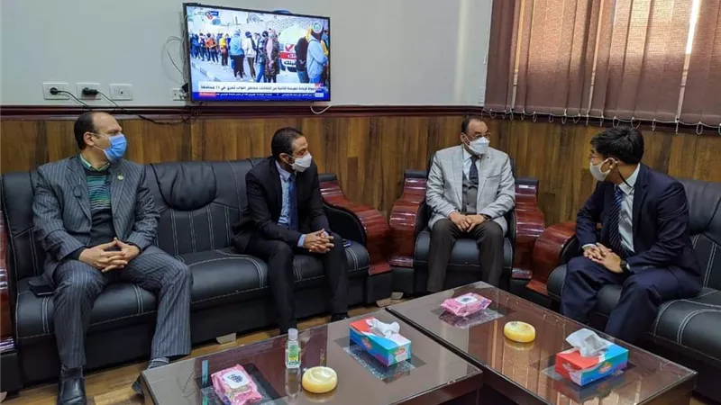 رئيس جامعة بني سويف التكنولوجية يستقبل المدير الإقليمي للوكالة الكورية كويكا