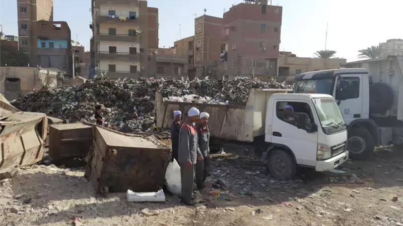 محافظ الفيوم يوجه بتنظيم حملات مكبرة للنظافة والالتزام بالإجراءات الاحترازية