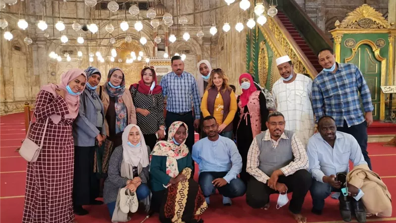وفد الإعلاميين السودانيين يزور قلعة صلاح الدين ويصلي ب السلطان حسن | صور