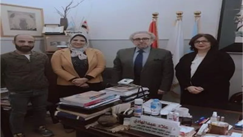 د.علاء عبد الهادي يجتمع بأعضاء اللجنة الثقافية للاتحاد