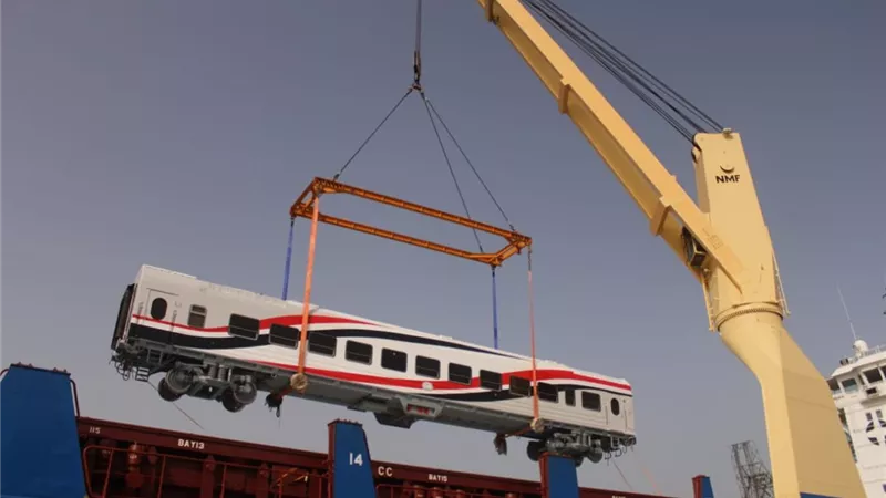 وزير النقل: وصول 22 عربة سكة حديد جديدة للركاب الى ميناء الاسكندرية
