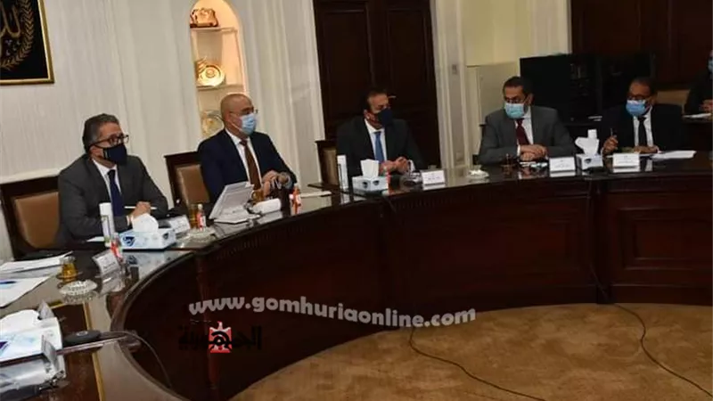 وزراء الإسكان والسياحة والتعليم العالى والسفير السويسري بالقاهرة يناقشون خطوات تنفيذ 