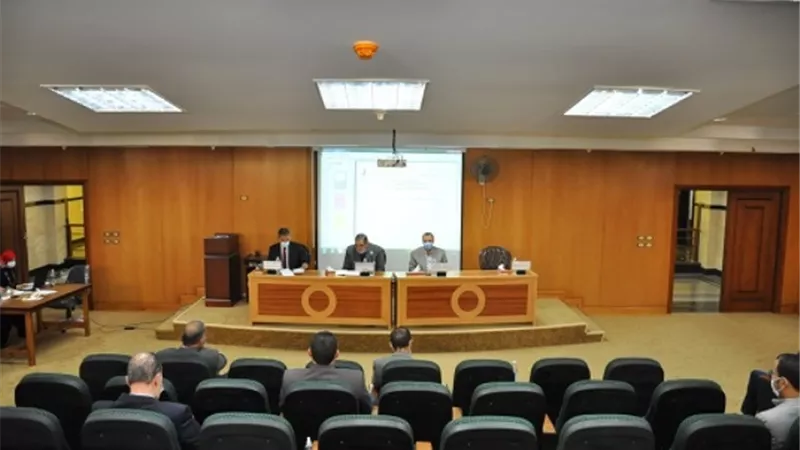 رئيس جامعة كفرالشيخ يترأس الاجتماع الشهري لمجلس العداء بالجامعة