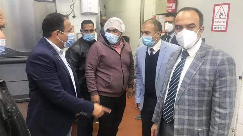 10 مطاعم تخالف الاجراءات الاحترازية بالمنيا