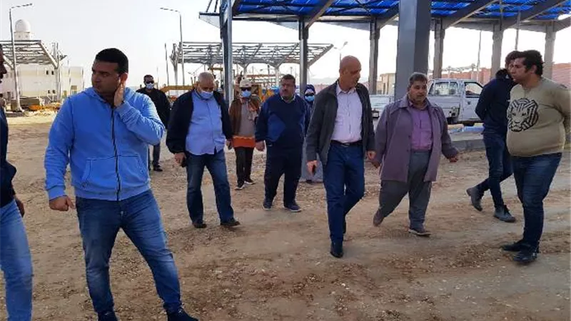 قيادات جهاز دمياط الجديدة يتفقدون أحدث موقف لسيارات الأجرة فى المدينة.. تعرف على مكوناته بالصور