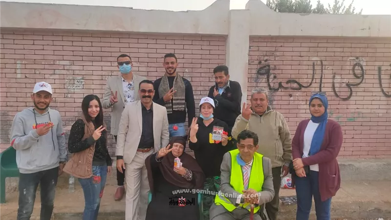 العاشر تنتفض فى الساعات الاخيرة و والسيدات تتصدرن المشهد بالزغاريد
