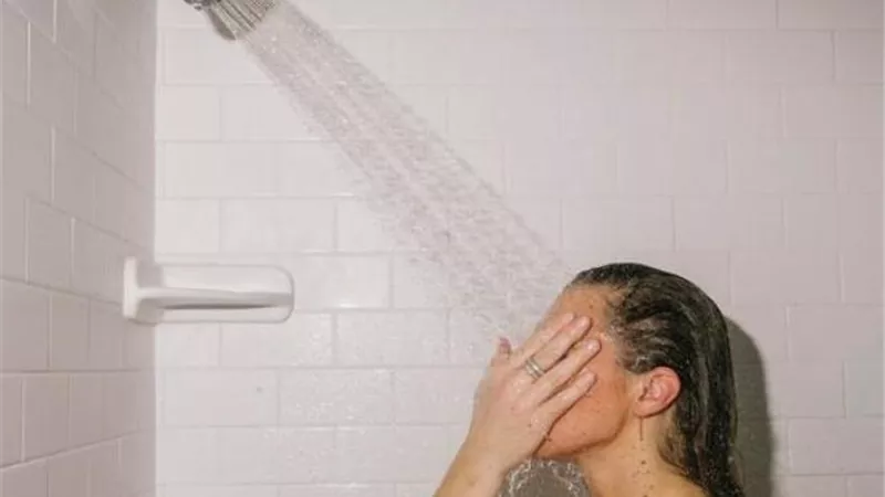 10 نصائح مهمة قبل الاستحمام فى الشتاء للحماية من الإنفلونزا
