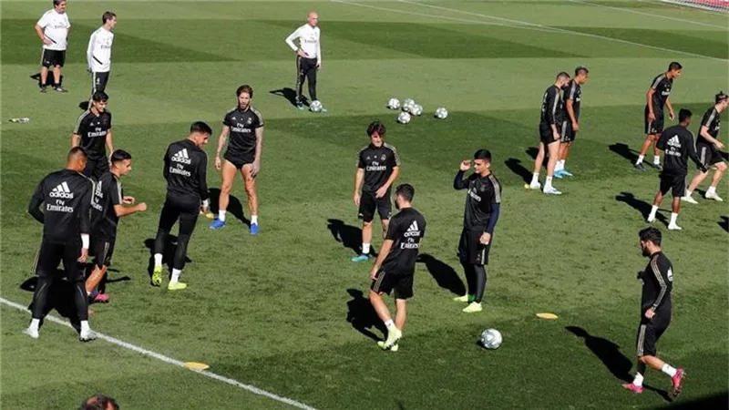 ريال مدريد يخطط لاستعادة نجمة من توتنهام