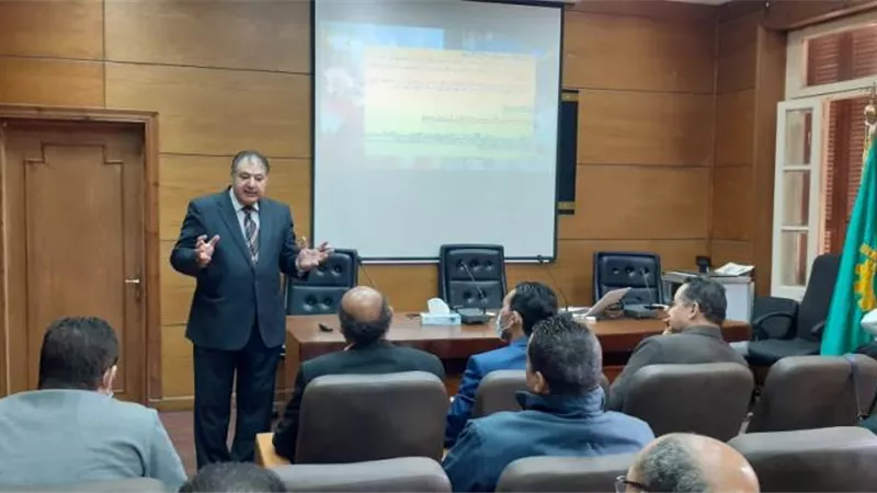 دورات تدريبية للعاملين بالشئون القانونية فى جامعة بنها