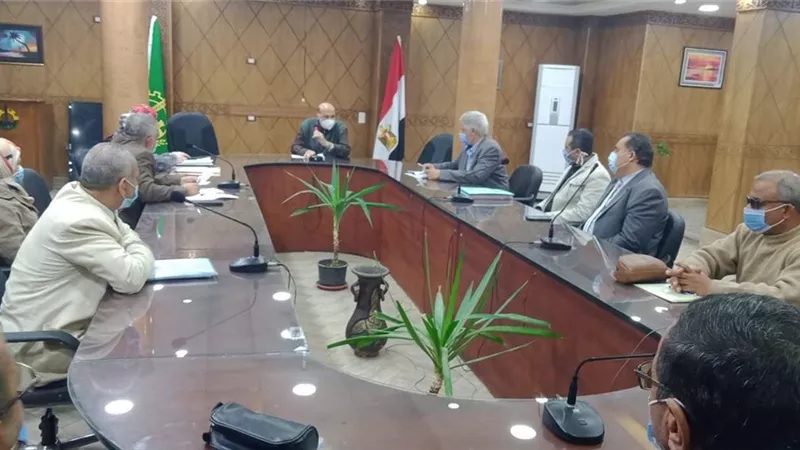 وكيل وزارة التعليم بالقليوبية يشدد على إستمرار قوافل المتابعات للمدارس