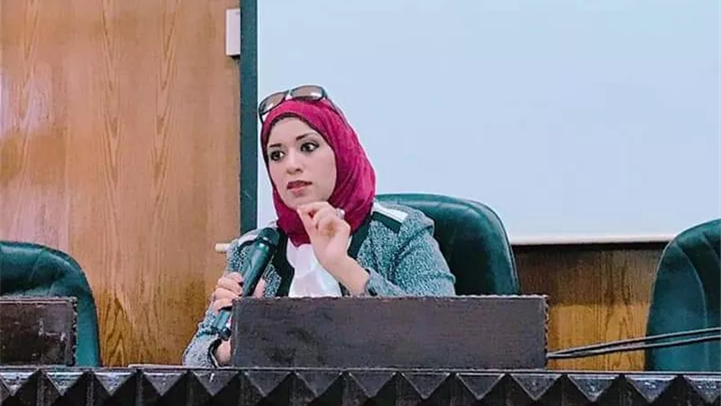 ندوة عن الدعم النفسي والإجتماعي لفتيات جامعة سوهاج عن مواجهة العنف ضد المرأة..صور