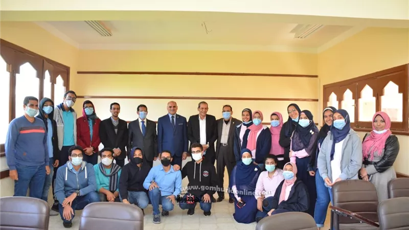 طلاب مدرسة المتفوقين ( STEM ) بالأقصر فى زيارة لكلية الحاسبات والمعلومات