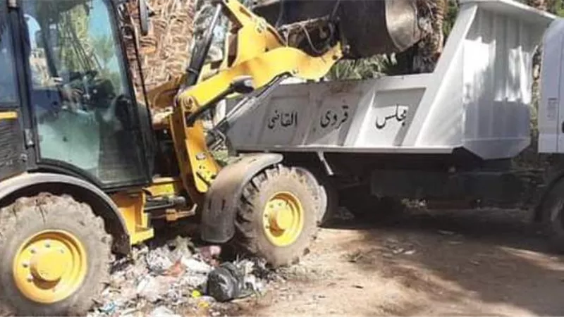 تكثيف أعمال النظافة ورفع أكثر من 25 طن مخلفات بسوهاج..صور