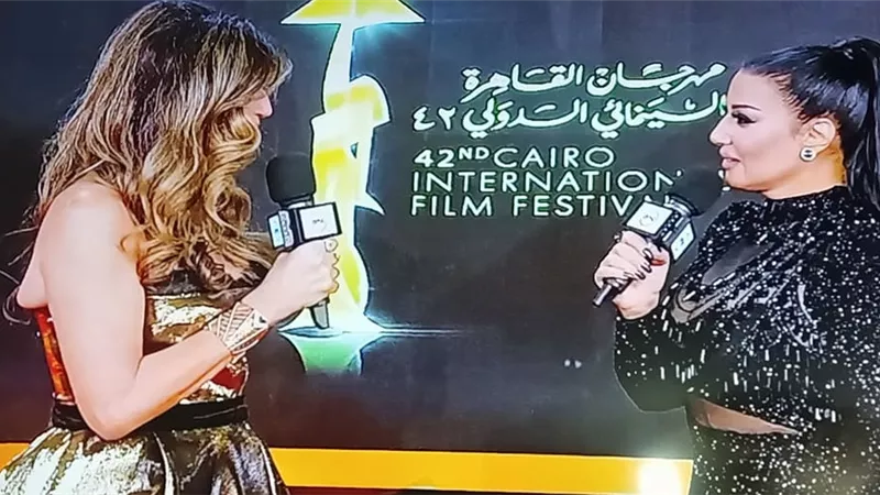 سمية الخشاب ترفع شعار 