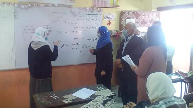مديرو ووكلاء الإدارات التعليمية بالقليوبية يواصلون متابعة المدارس