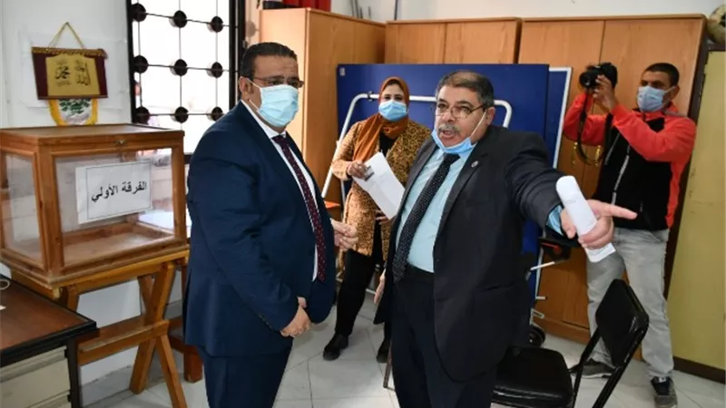 ٧١٣ طالب يترشحون لانتخابات إتحاد الطلاب بجامعة القناة.صور