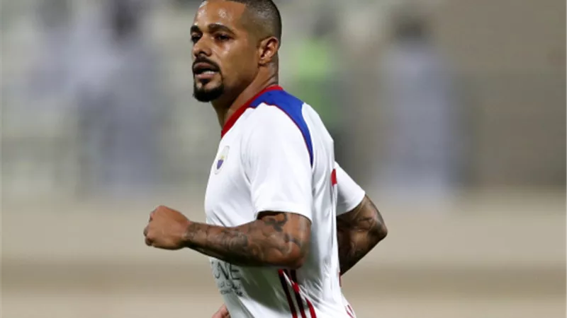 الدورى الإماراتى.. الشارقة يفوز على الوصل بثنائية سواريز