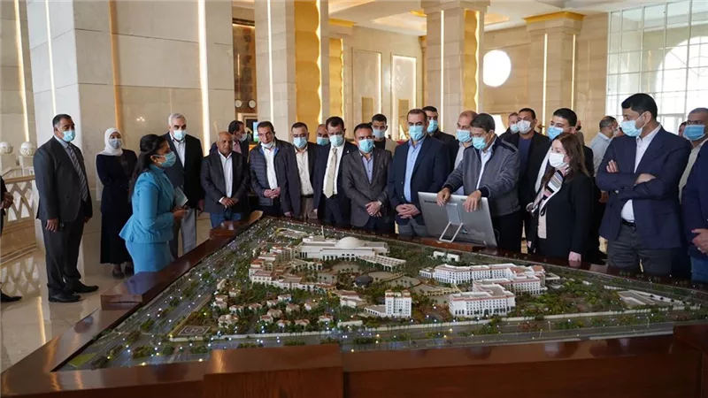 وزيرة التعاون الدولي والوفد العراقي يتفقدون العاصمة الإدارية الجديدة