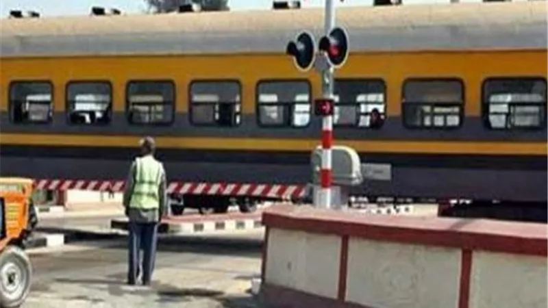 بدون لوحات معدنية اقتحام سيارة صهريج مياه لمحطة خوى القاهرة اسوان