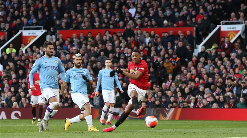 مانشسترسيتي يتعادل مع المان يونايتد في مباراة مثيرة بالدوري الانجليزي
