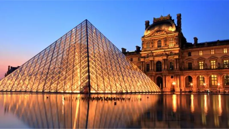 مدير المصريات بمتحف اللوفر يكشف تاريخ إنشاء قسم للأثار المصرية بفرنسا