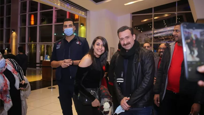 مخرج وأبطال 