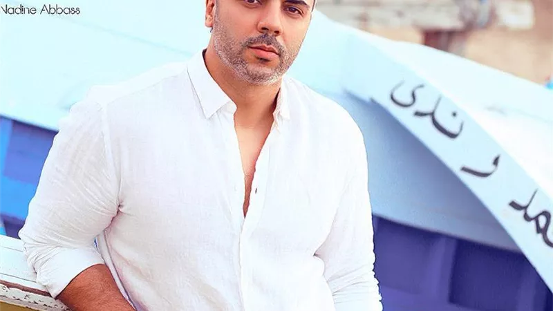 الفنان أحمد فريد يطلق 