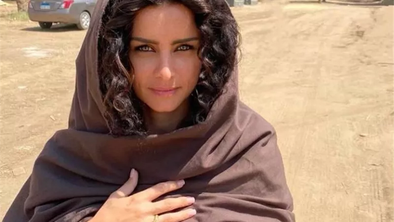 نور اللبنانية تشارك متابعيها صورتين من كواليس 