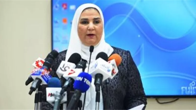 وزيرة التضامن: لدينا توجيهات من الرئيس بتكثيف حملات التوعية بالزيادة السكانية