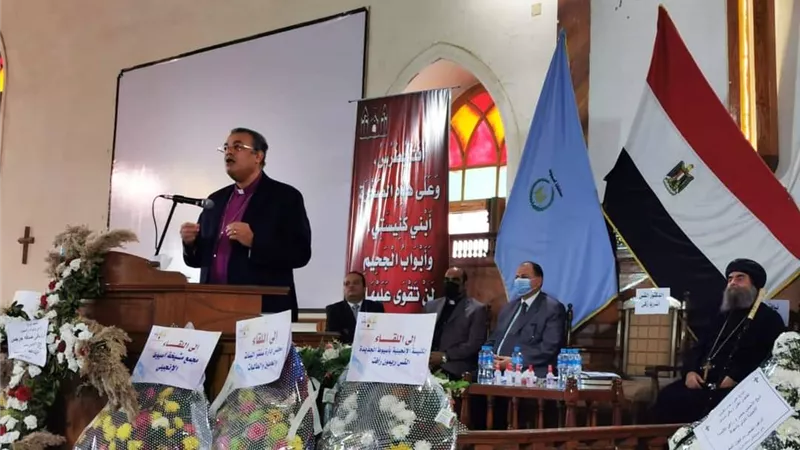 تشييع جنازة القمص باقى صدقة كبير قساوسة الطائفة الانجيلية باسيوط
