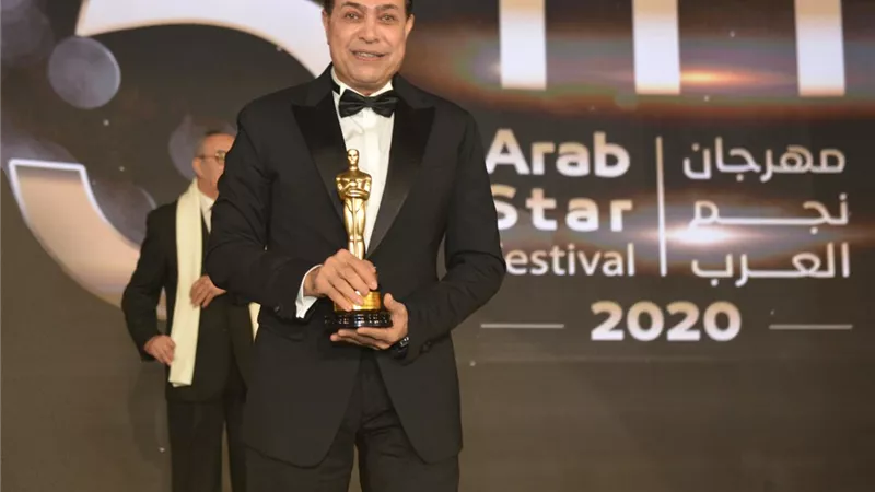حكيم يتصدر استفتاءات 2020 فى الغناء الشعبي