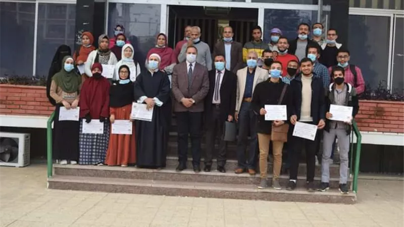 رحلتان عمرة من رئيس جامعة سوهاج لحفظة القرآن الكريم بالمسابقة الدينية