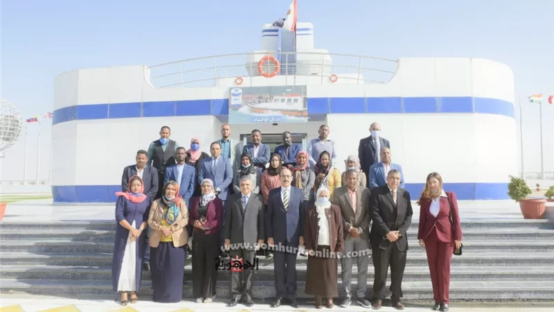 الفريق أسامة ربيع: قناة السويس عامل اساسي في تنمية وتنشيط التجارة العالمية