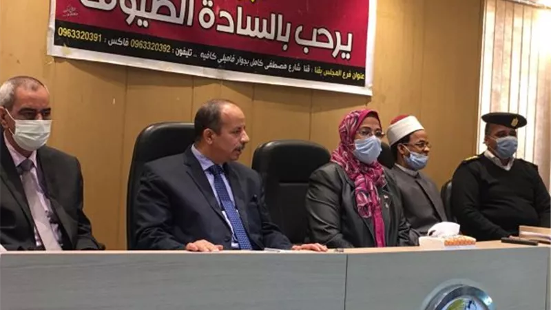 وكيل وزارة التعليم بقنا: المرأة محور المنظومة القيمية فى المجتمع