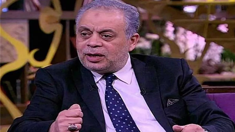 أشرف زكي يروي كواليس إكتشافه للفنانة أمال ماهر