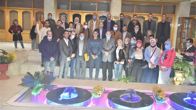 محافظ أسيوط يعقد لقاءه الدوري بالشباب ويناقش عدد من القضايا