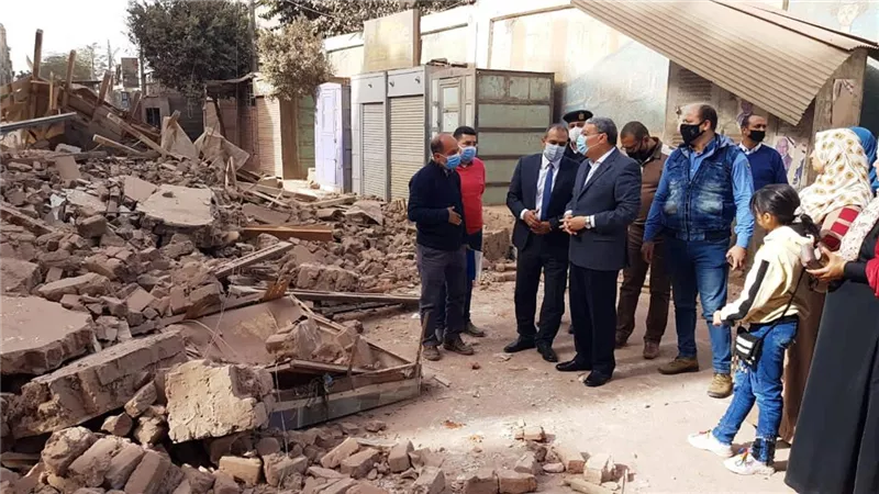 انهيار منزل بالمنيا ولا اصابات فى الارواح والمحاظ فى موقع الحادث