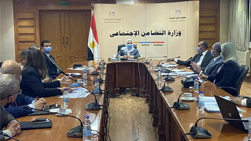 القباج تبحث حوكمة الربط الشبكي لإضافة فئات جديدة من غير القادرين للتأمين الصحي الشامل