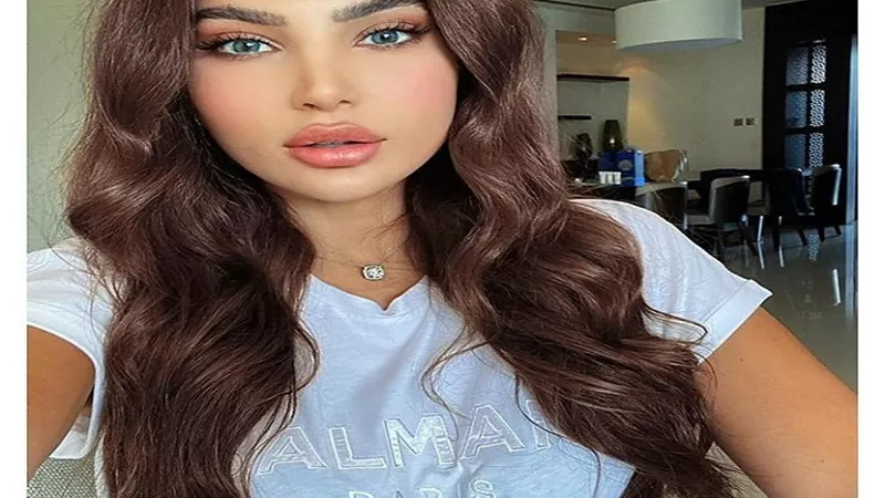 إطلالة تخطف القلوب للنجمة اللبنانية شيراز .. شاهد