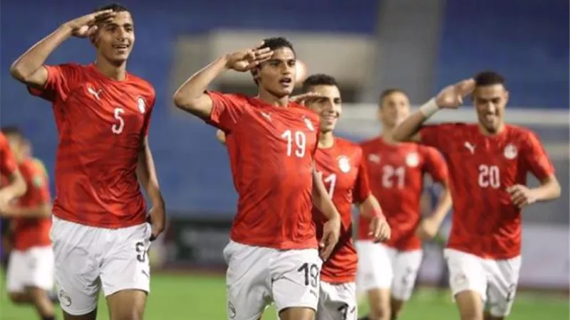 سفير مصر فى تونس يكشف موعد ظهور نتائج مسحة كورونا لبعثة منتخب الشباب