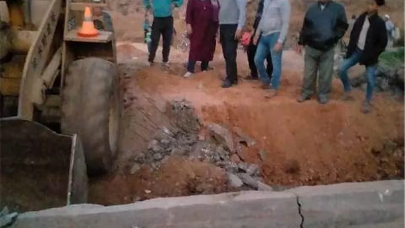 ازالة التعديات المخالفة في المهد وإتخاذ الإجراءات القانونية حيال المخالفين ببلبيس وفاقوس