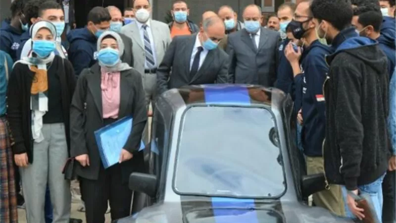 رئيس جامعه الزقازيق يلتقي فريق كلية الهندسة المشارك برالي السيارات الكهربائية محليه الصنع مصر 2020 بدورته الثالثة