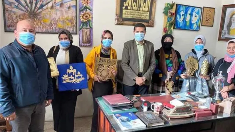 محافظ الشرقية يؤكد على: تنفيذ ورش عمل للشباب والفتيات.. بالصور