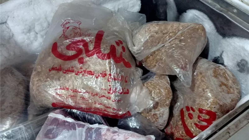 محافظ الجيزة :ضبط 2,7 طن لحوم ودواجن واسماك وكبده فاسدة بالهرم والطالبية وامبابة