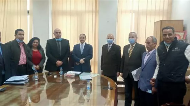 وكيل الصحة بالشرقية يناقش مشروع الموازنة الجديد بوزارة المالية