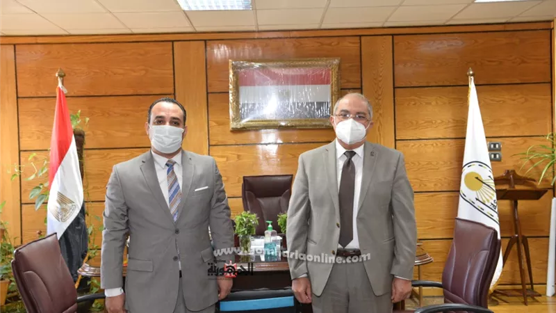 رئيس جامعة أسيوط يستقبل مدير الجهاز المركزي للتعبئة العامة والإحصاء
