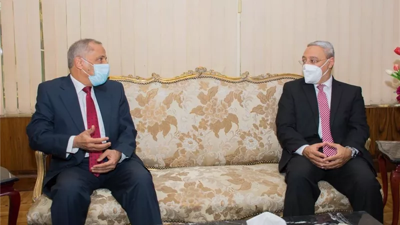 رئيس جامعة طنطا يستقبل الرئيس التنفيذي لوكالة الفضاء المصرية